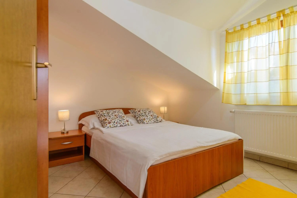 Family-friendly apartments with swimming pool Okrug Gornji, Ciovo - 18827