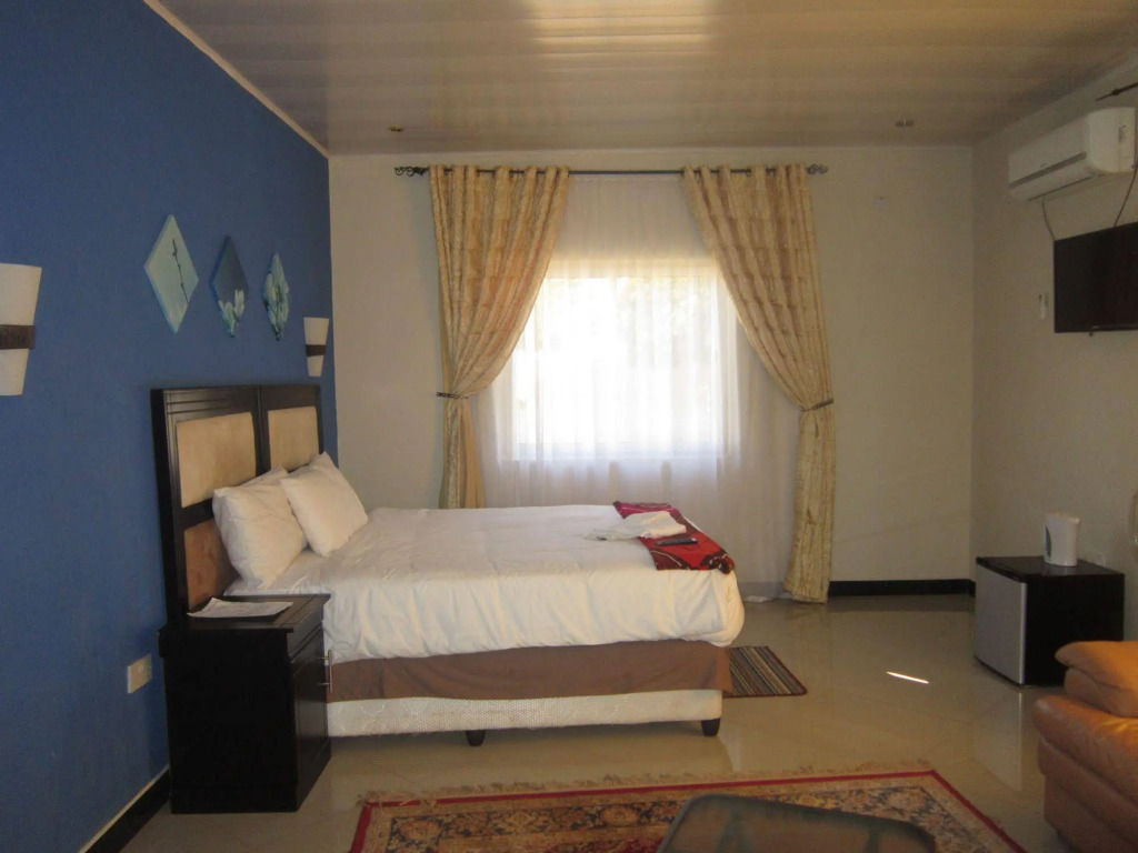 Royal Olympia Lodges and Safaris Livingstone