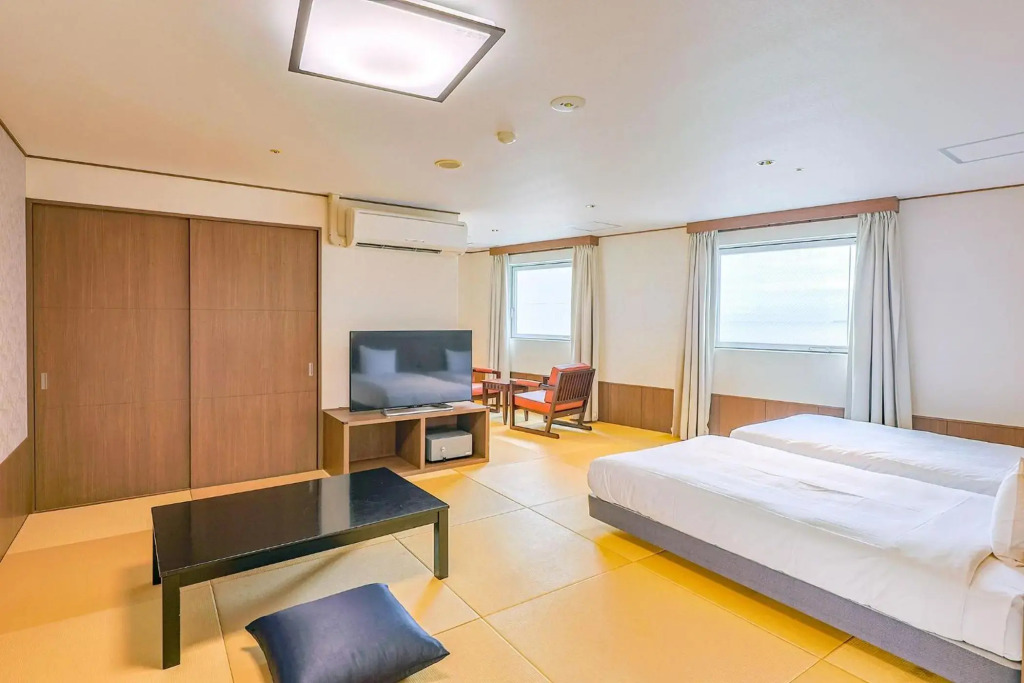 Ooedo Onsen Monogatari Premium Atami