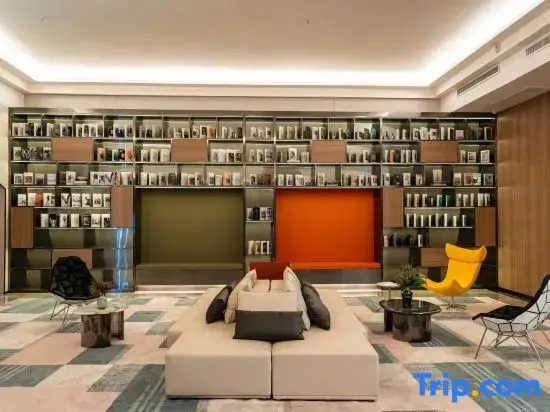 lee hotel lat phrao