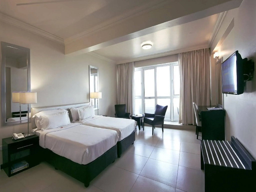 Blue Waters Hotel