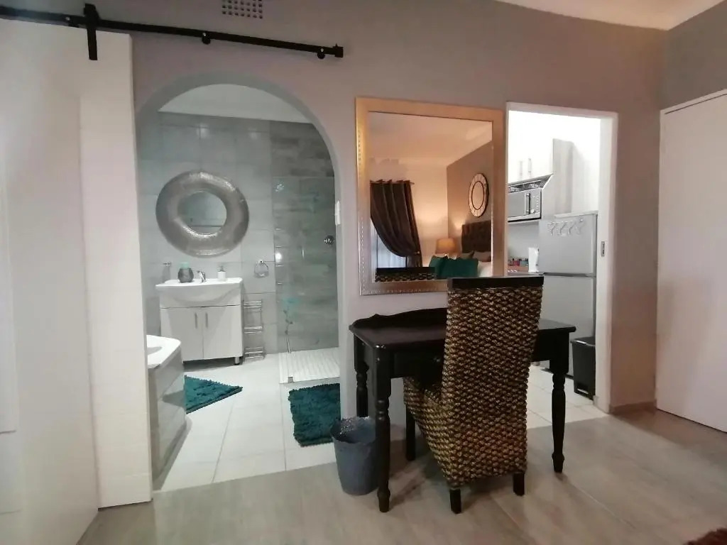 Roxys Rest Guest House