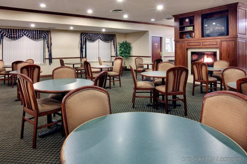 Holiday Inn Express Rochester NE- Irondequoit by IHG