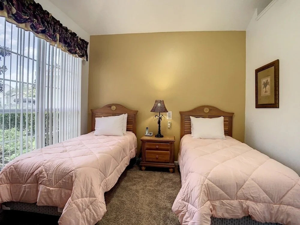 6 Bed Close To Disney In A Gated Resort Community 6 Bedroom Villa by Redawning