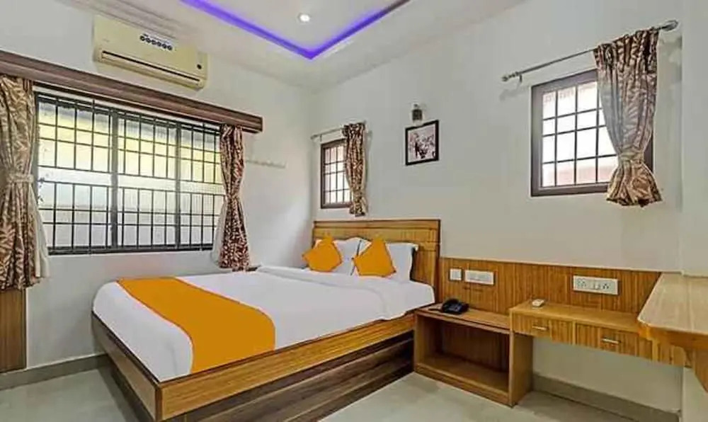 Fabexpress Sakthi Inn