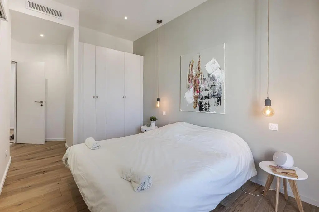 Bord de mer, magnifique appartement de 150m2 avec jardin