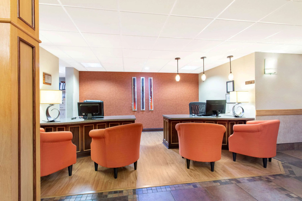 AmericInn by Wyndham Sheboygan
