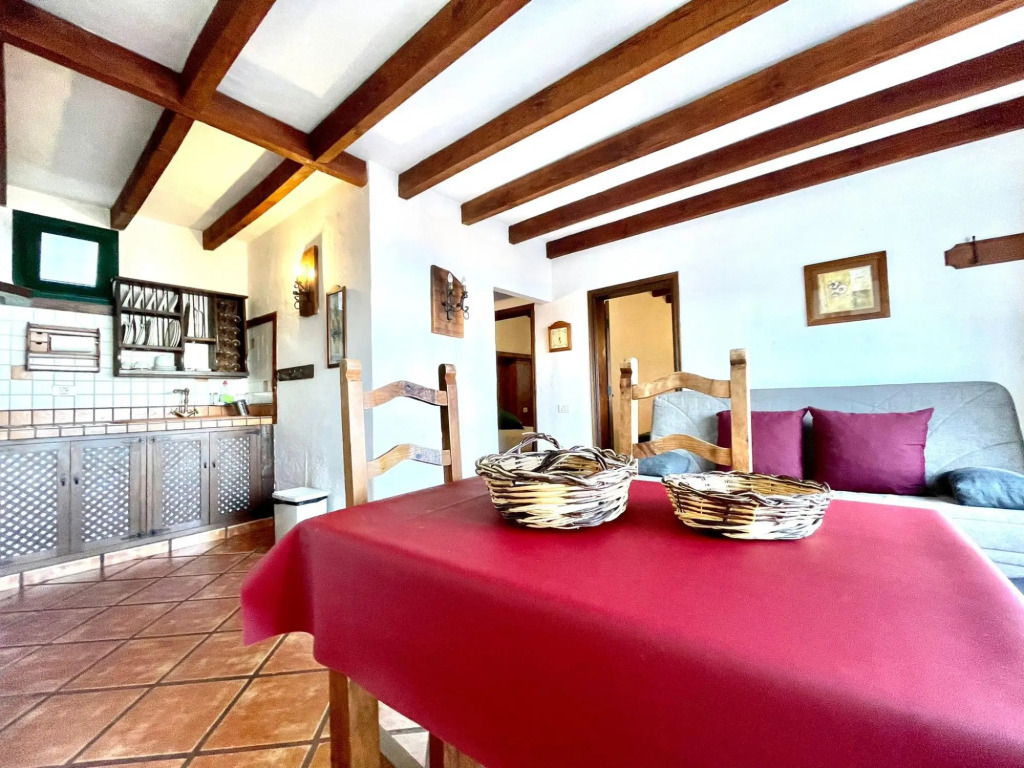 Apartment in rural house with Wifi and ocean view