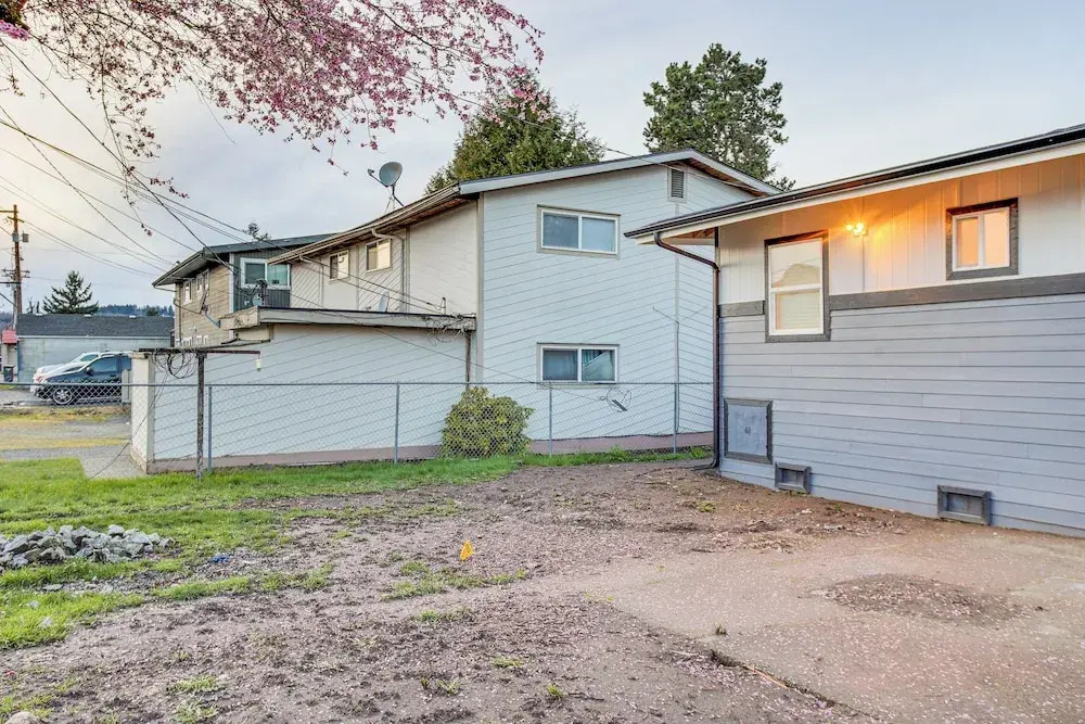 Charming Auburn Home: 15 Mi to Downtown Tacoma!