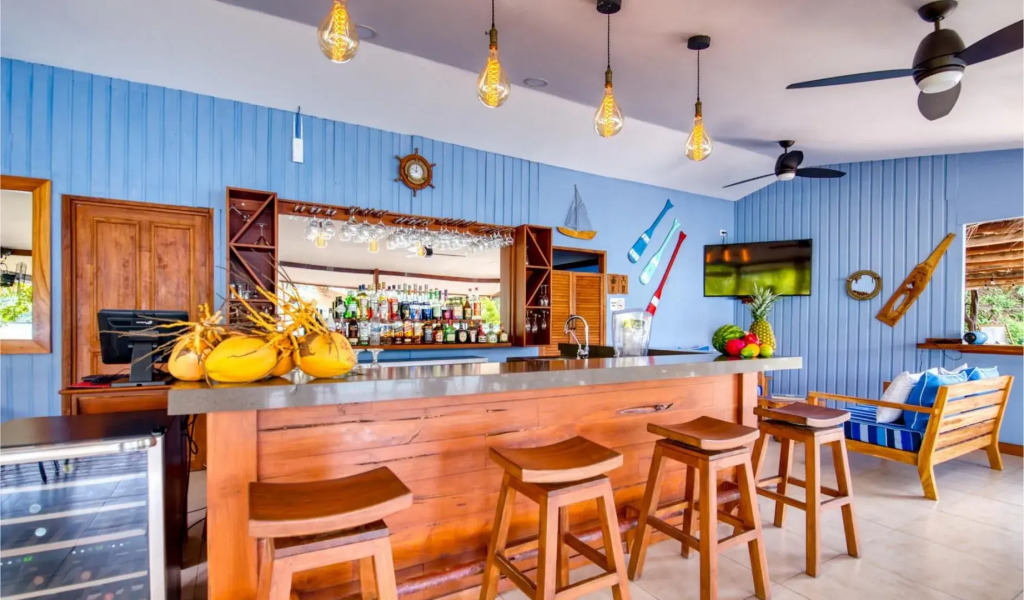 Isla Chiquita Glamping Hotel