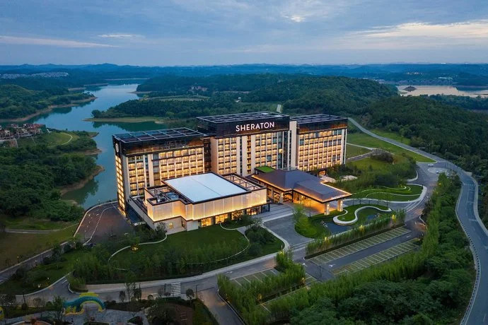Vanwarm Hotel