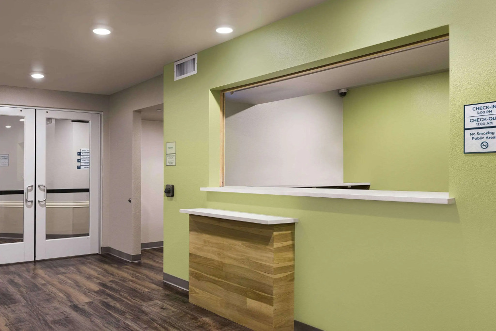 Woodspring Suites Houston IAH Airport