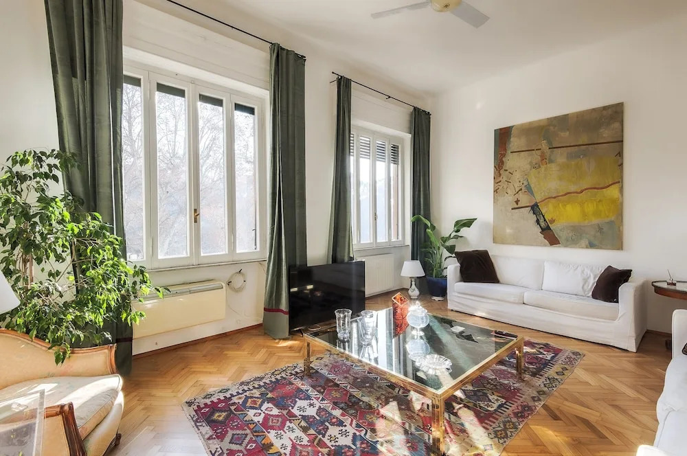 Popolo Square Luxury Two Bedroom Apartment