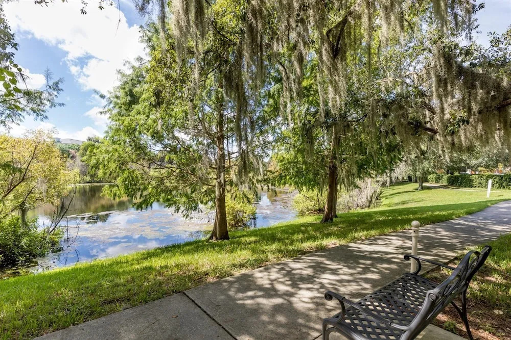 Fabulous modern 3 bed condo in Bahama Bay resort - Villa #493