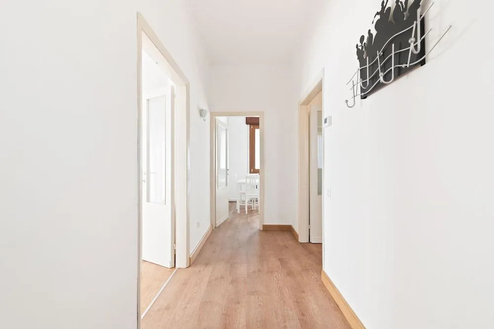 Santa Rita Roomy Apartment