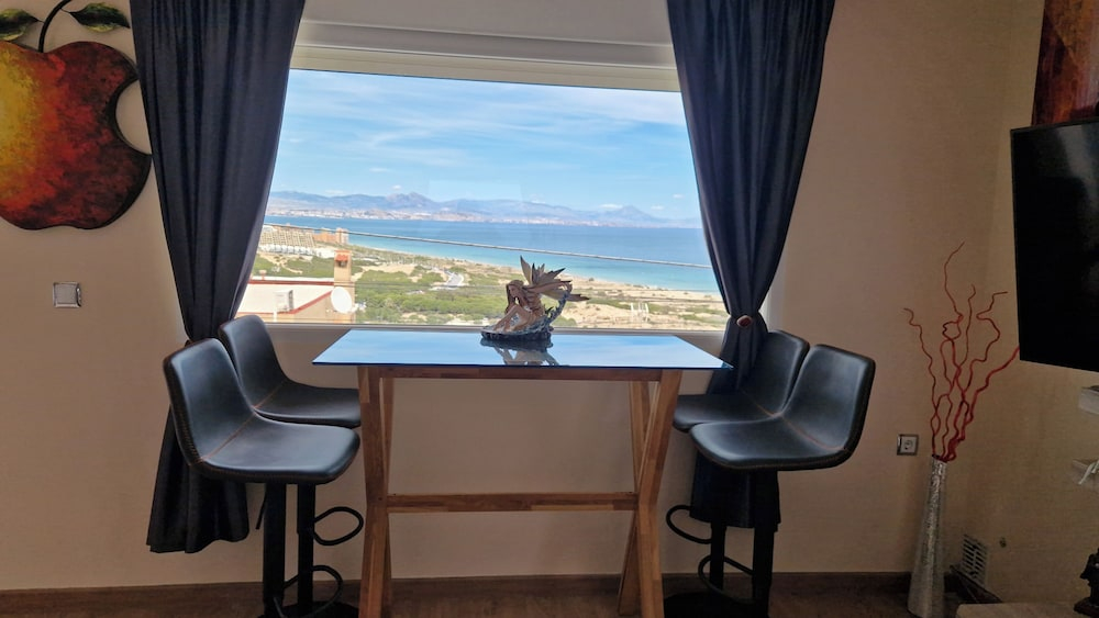 La Vista Penthouse Stunning View Private Balcony