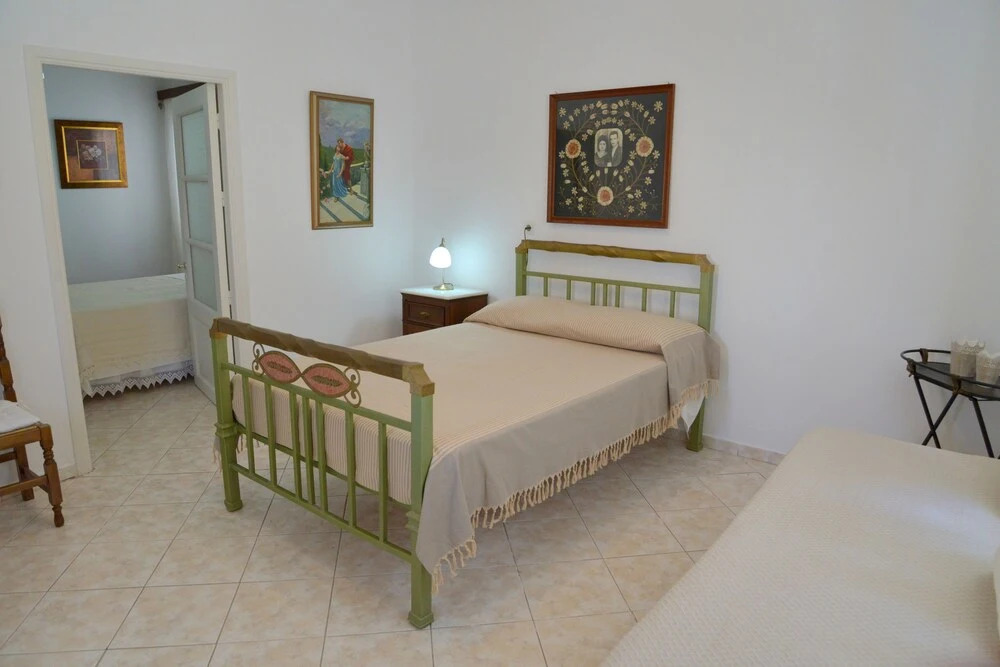 Irinis House