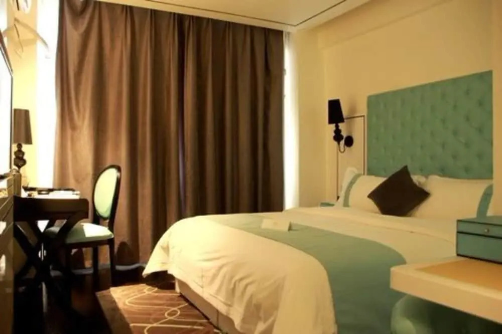 Xana LITE Hotel 5th Avenue Branch