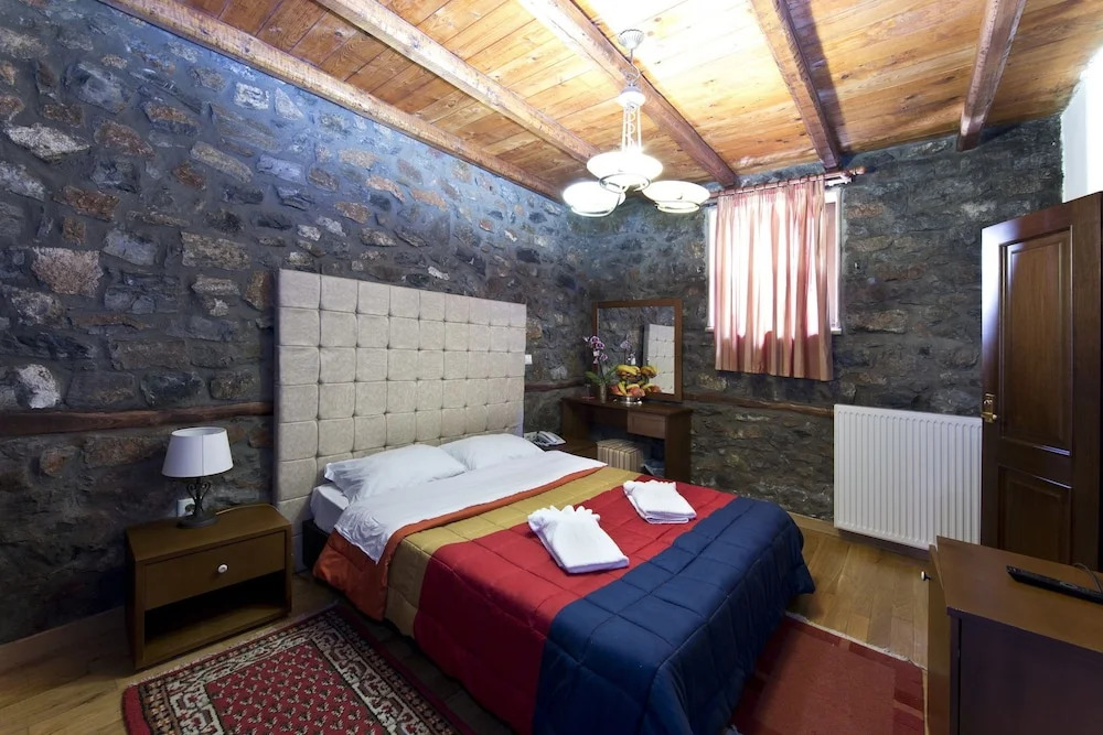 Lithos Hotel & Spa