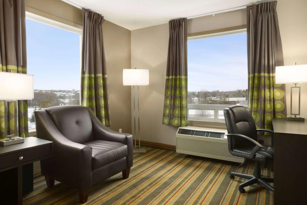 Spark By Hilton Woodstock