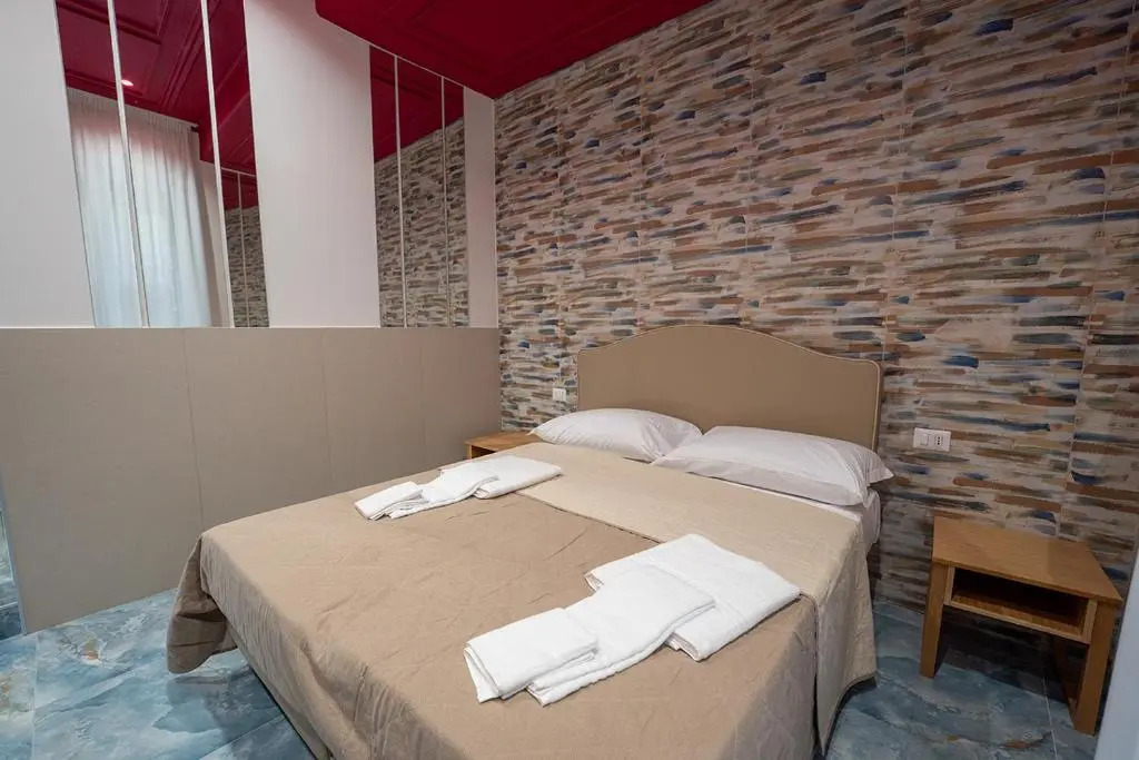 HR Boutique Porto, Napoli Centro, by ClaPa Group