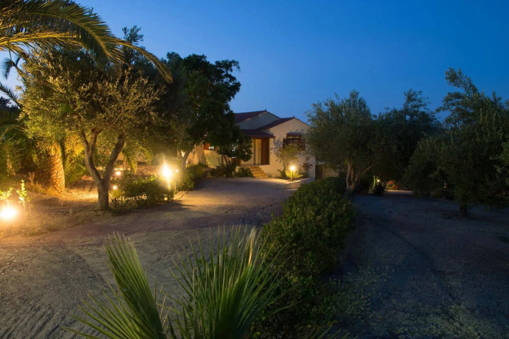 Lefkothea Villas with Large Pool, BBQ & Playground