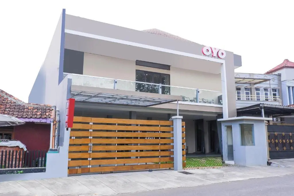 OYO 1094 Guest House 360