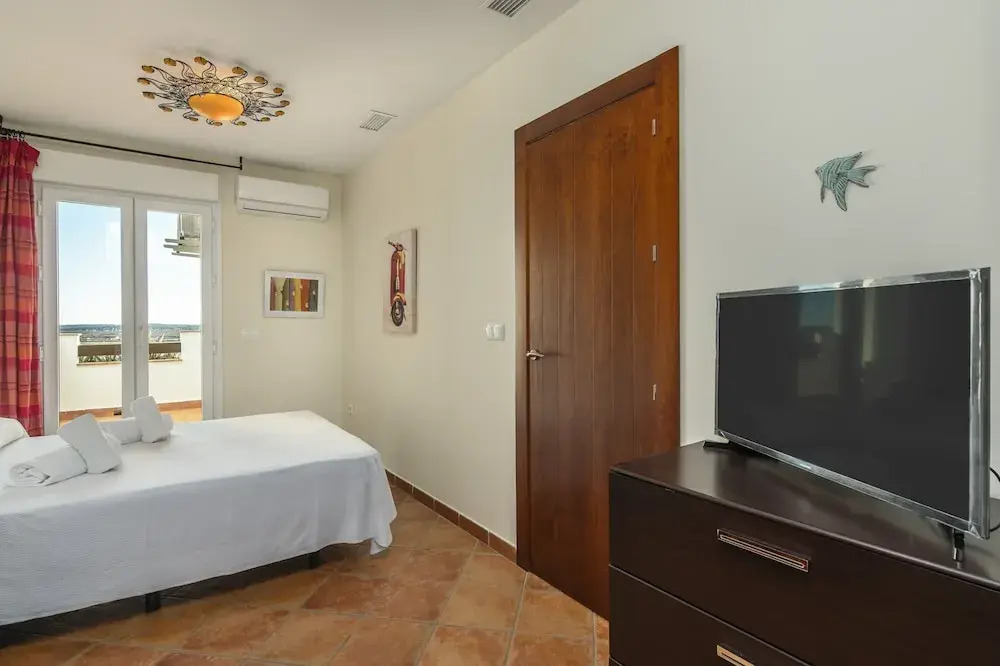 Riverside Comfort for Families