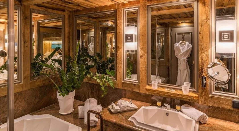 Hôtel Restaurant Yoann CONTE Bord du Lac
