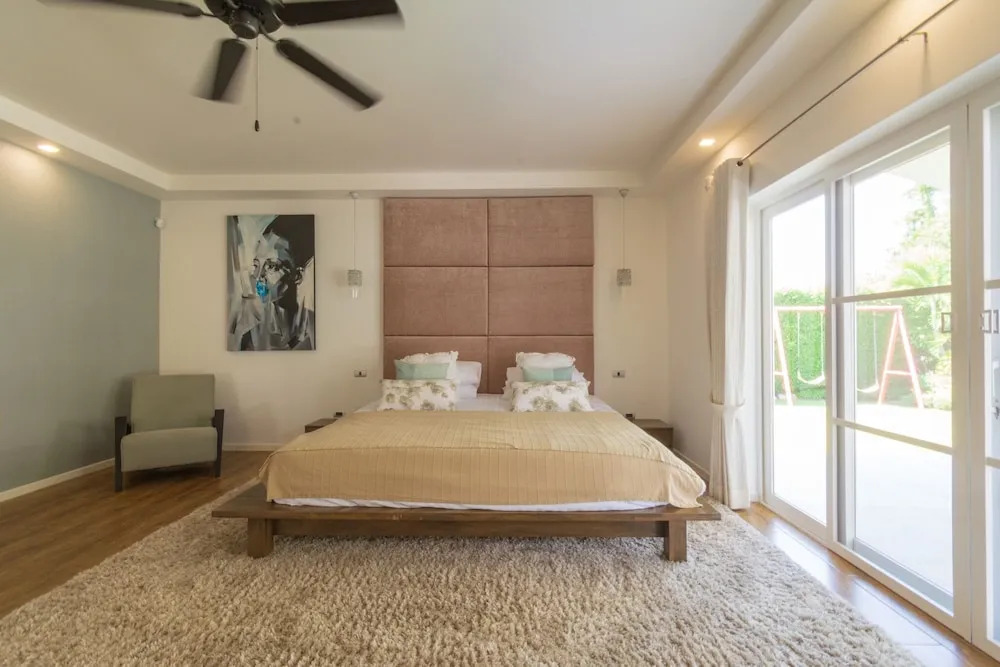 Luxury 5 Bedroom Pool Villa Amrahs