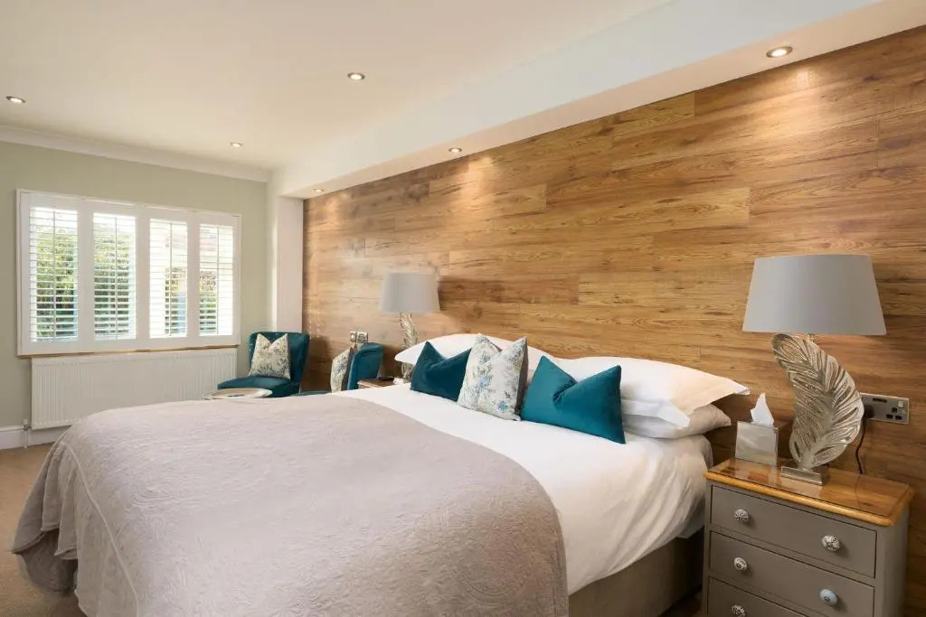 Channel View Boutique Hotel