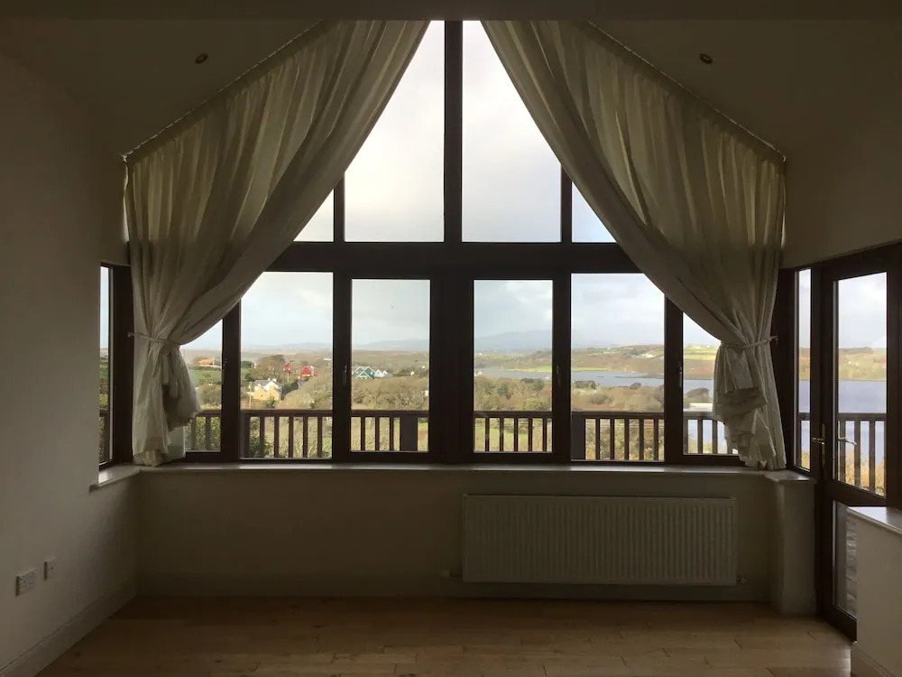 Baltimore - Beautiful Home With Spectacular View