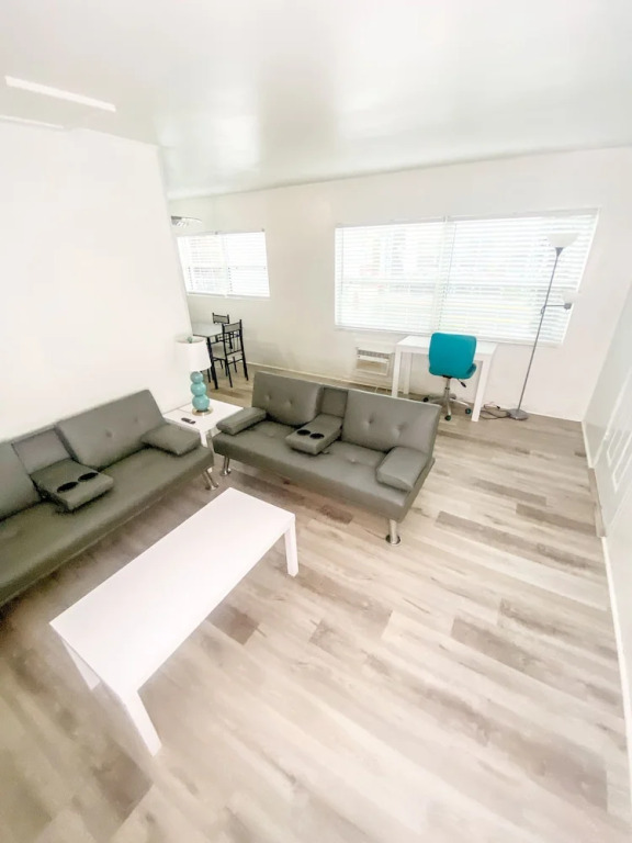 Uptown Inn & Suites
