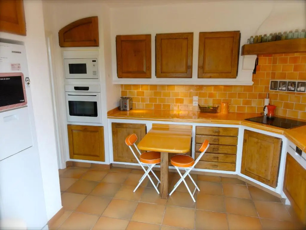 Les Grimaldines - Maison dHôtes