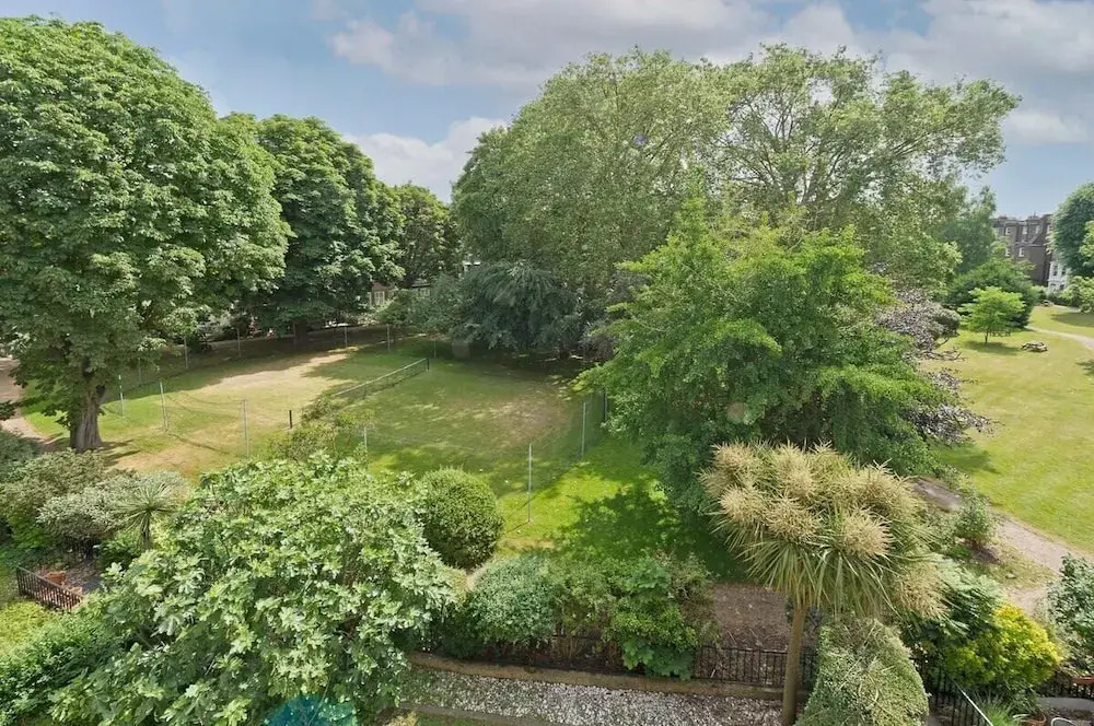 3 Bedroom Apartment, Earls Court