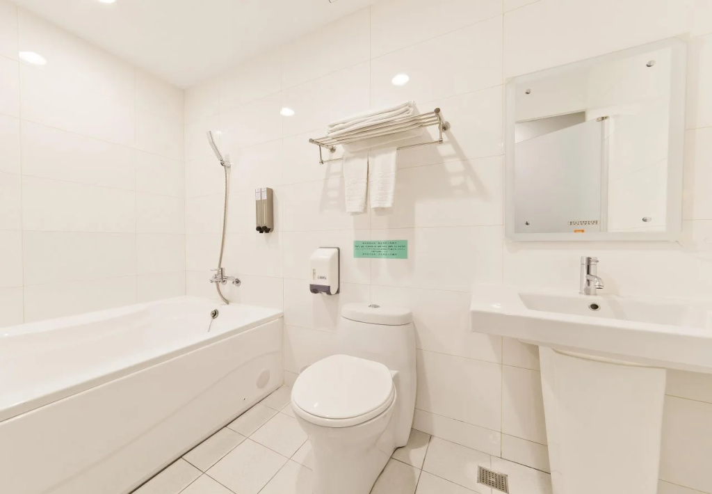 Ximen Holiday Fun Hotel