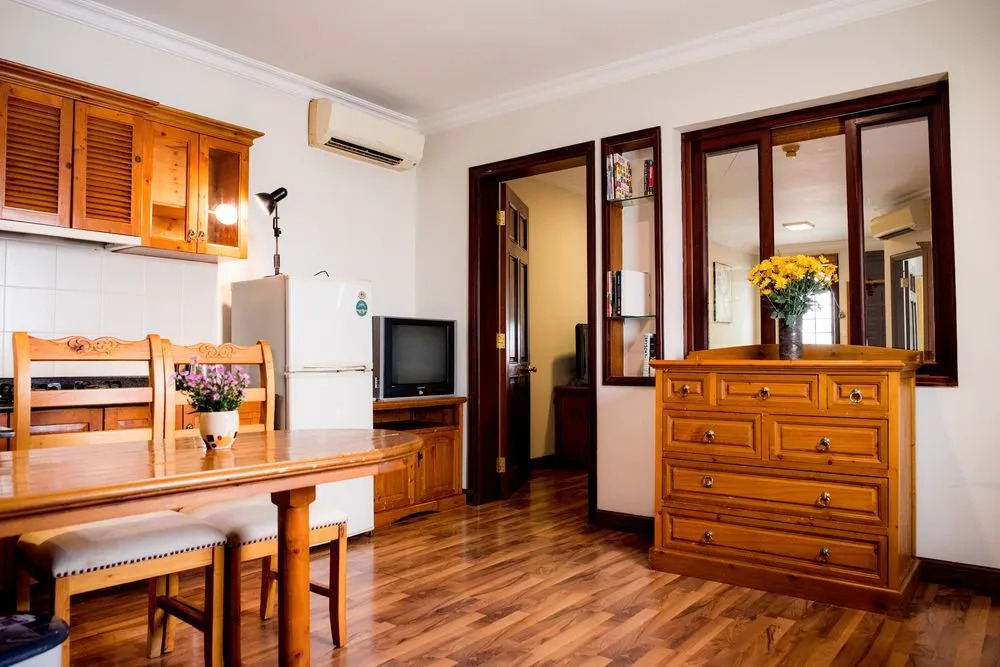 Dlux Saigon