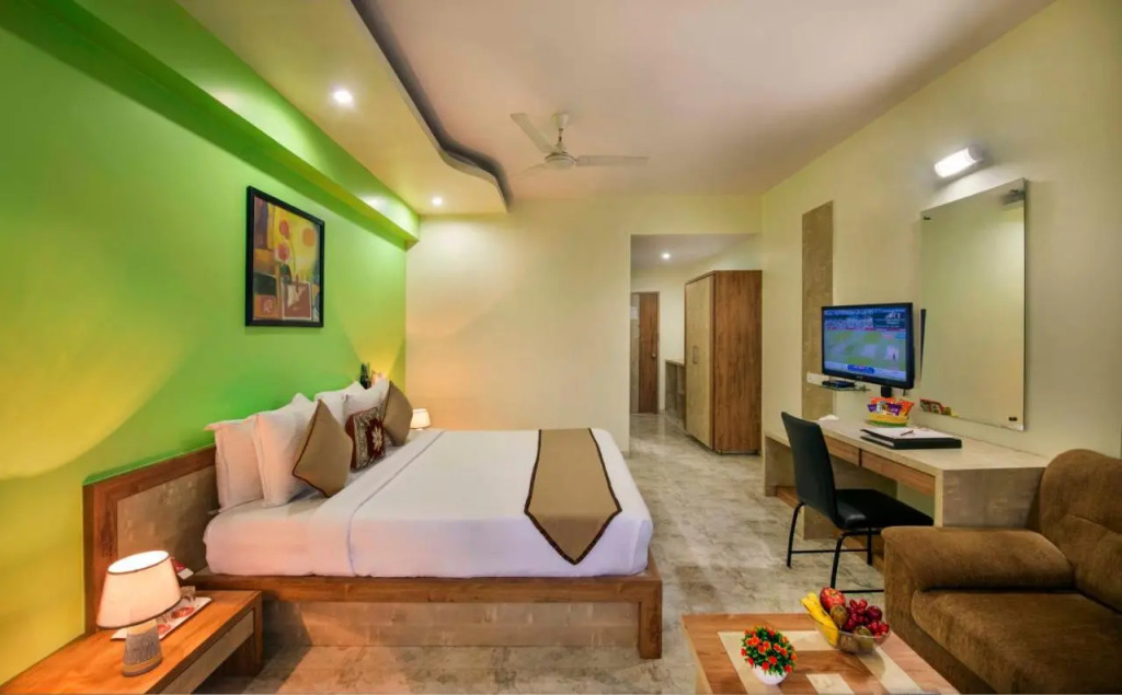 Lion Lords Inn Rajula