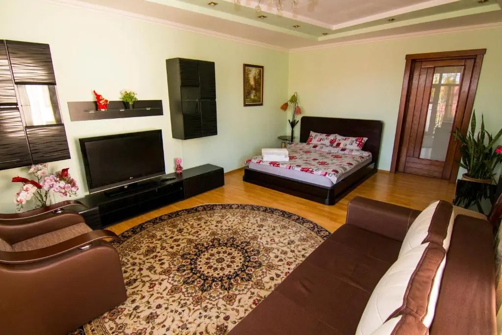 High-end 3BR Apartment - Private Garden, Terrace & BBQ