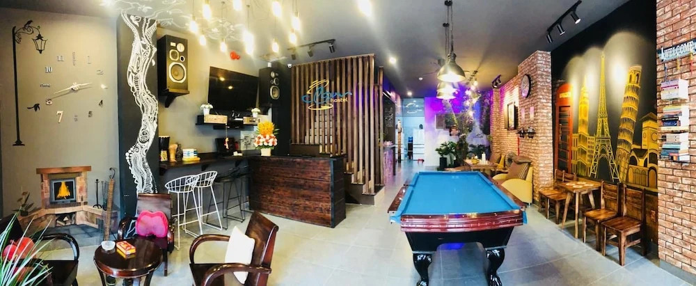 Clam Hostel