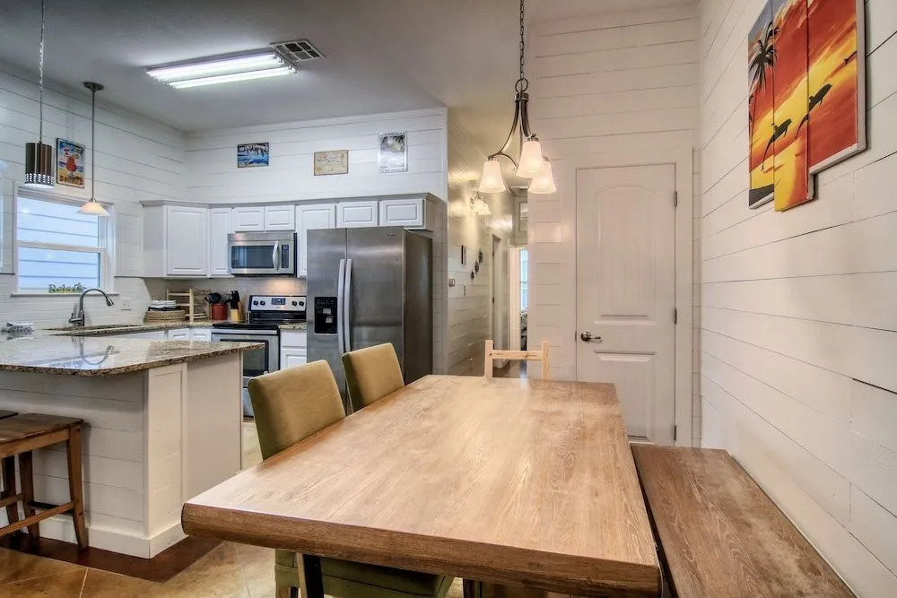 Tropical Paradise Pb209 3 Bedrooms 3 Bathrooms Condo