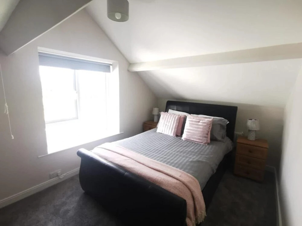 Lovely 3-bed House in Derry