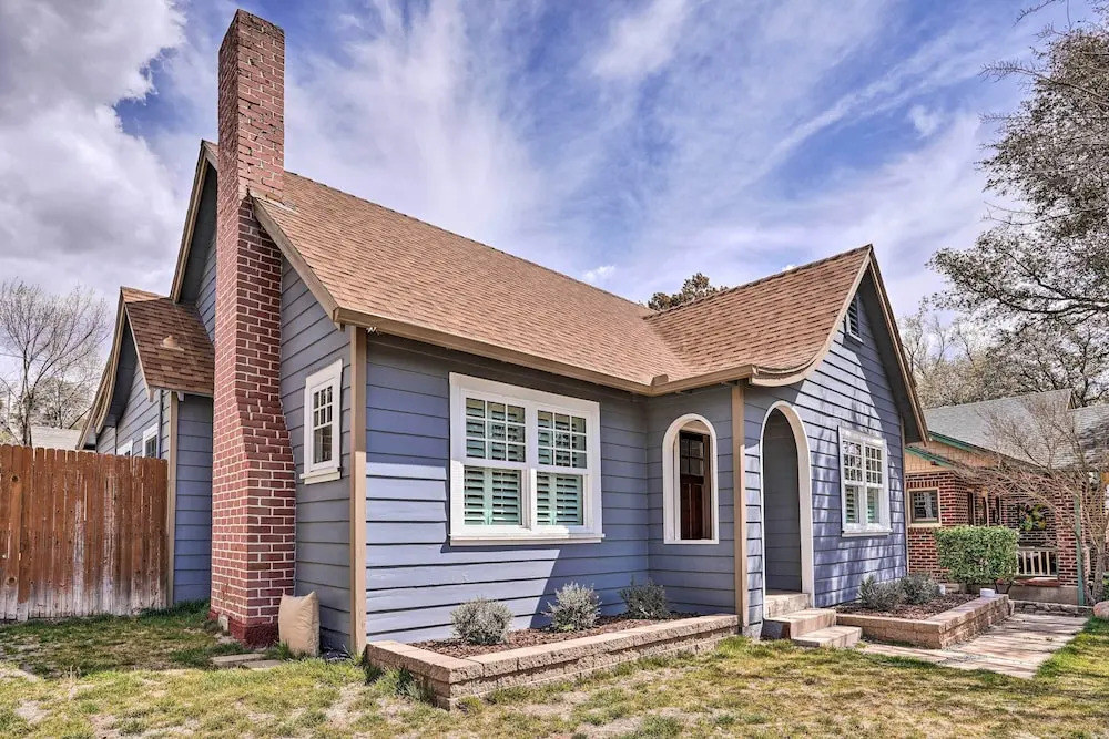 Walk Dtwn Prescott: Historic Home w/ Patio