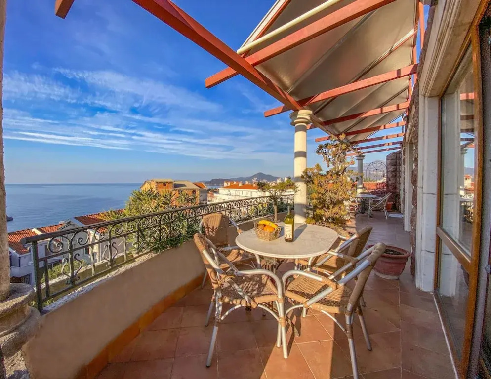 Apartments and Rooms Levantin Inn