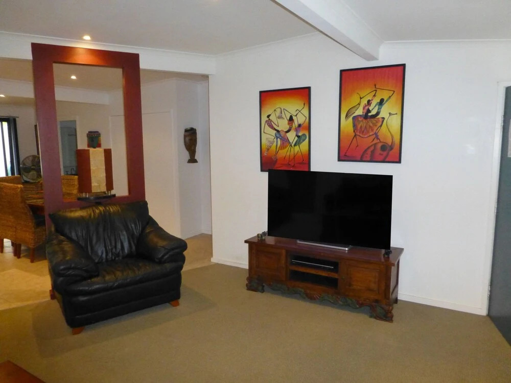 Moorooba Crescent, 18