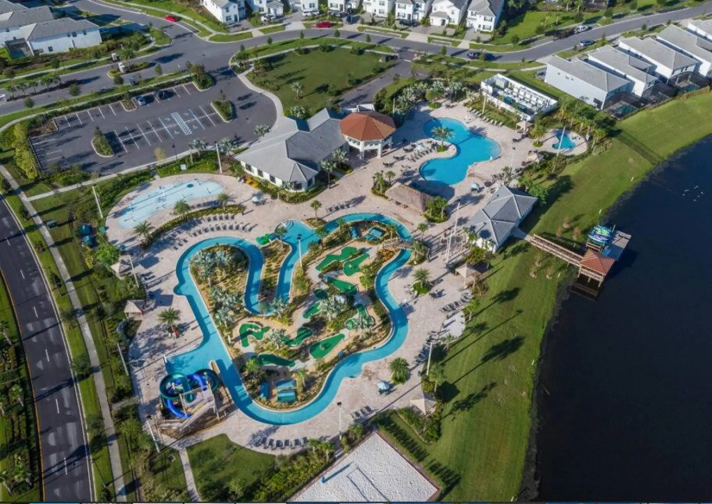 New Home 8 Bedrooms and 5 Bathrooms At Storey Lake