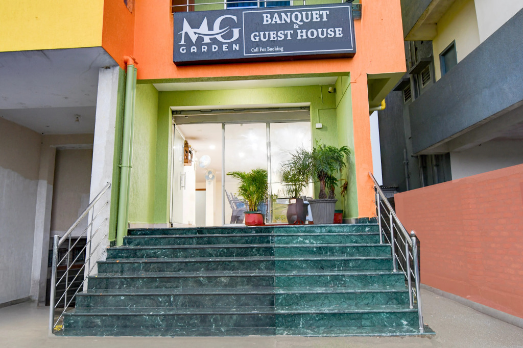 Hotel O M G Garden Balasiring