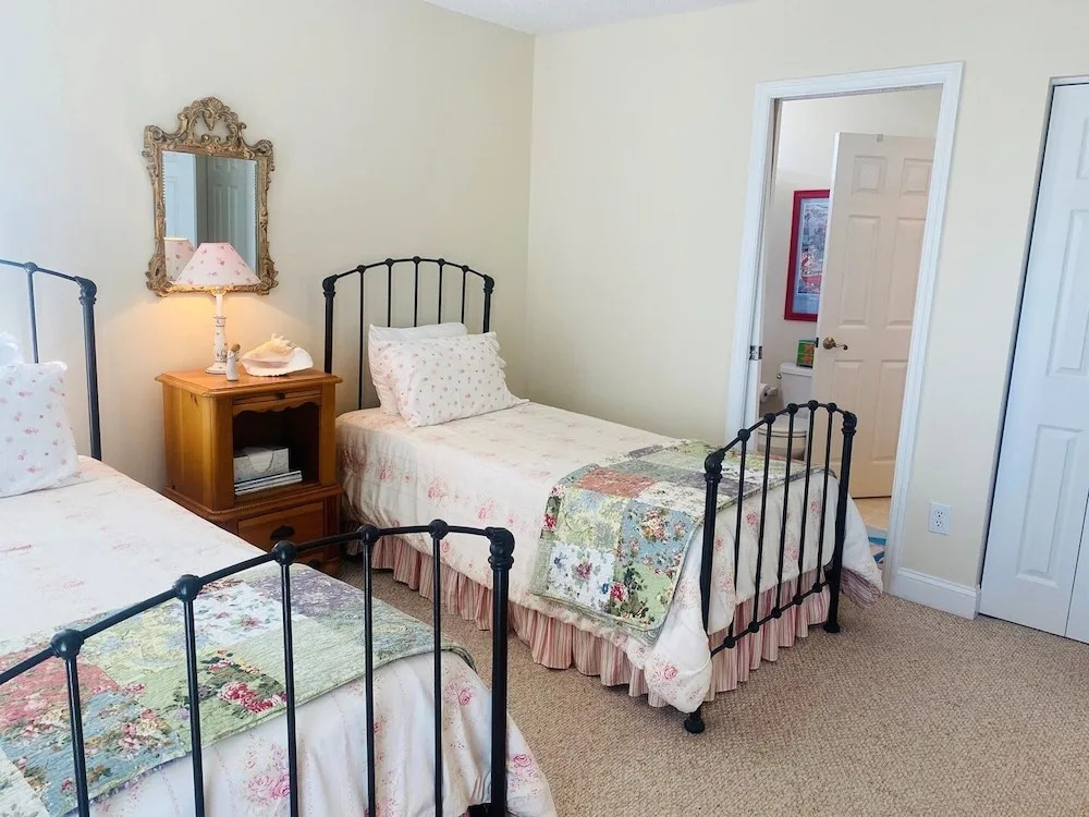 Cook's Cape - 4 Br Home