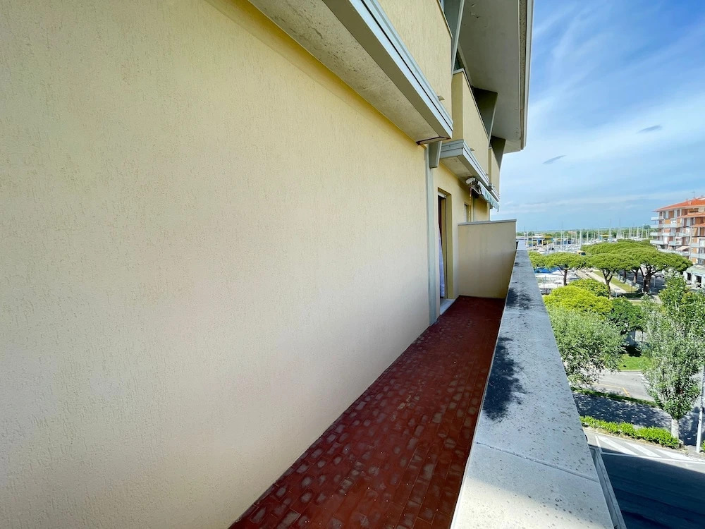 Spacious Apartment Near the Beach