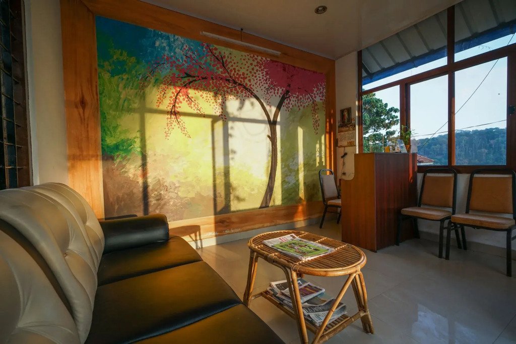 OYO 11493 Hotel Misty Valley